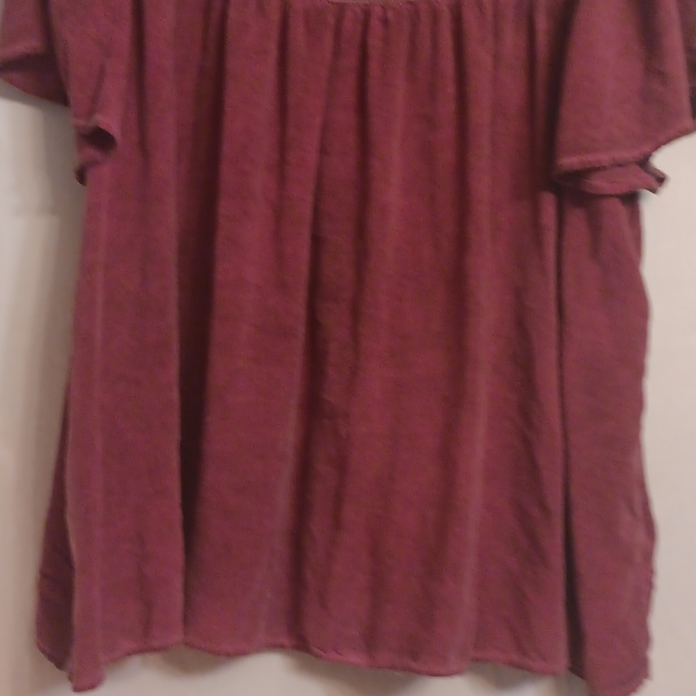 Torrid Red Flutter Sleeve Embellished Blouse Size… - image 3